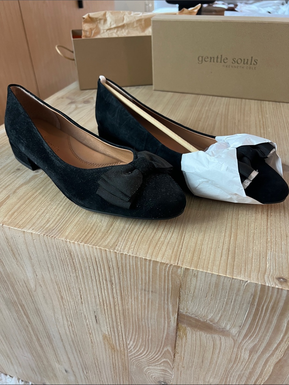 gentle souls Black Suede Bow Ballet Flats Atlas small heel work mule